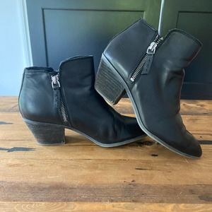 Frye Black Leather Bootie Sz 6